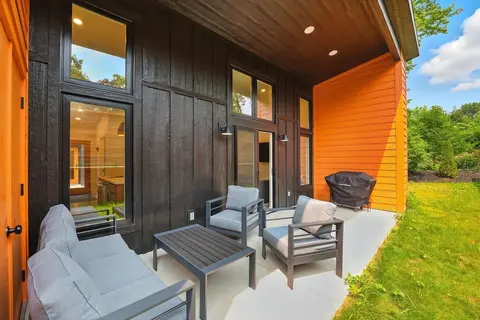 500 House - Unit D 2 Bedroom Townhouse