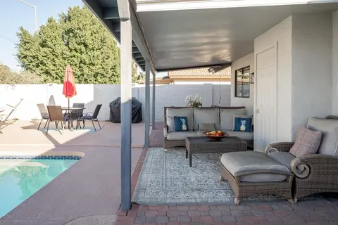 Fairbrook - Bright Airy Remodel - Can t Miss