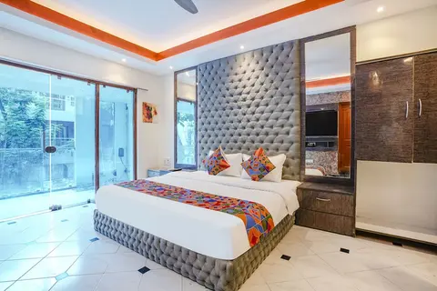 Fabhotel Twigo Inn