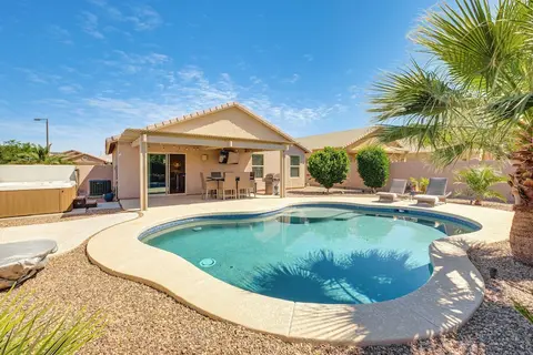 Backyard Oasis: Updated San Tan Valley Escape