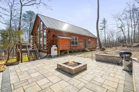 Fern Woods A Modern Take on Hocking Hills Cabins