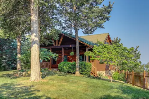 Family-friendly Dandridge Home w/ Lake Views!
