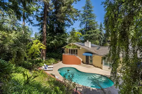 Le n by Avantstay Private Breathtaking Character Cottage w Pool Hot Tub