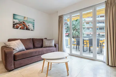 Modern Apartment a/c 1br-4p - With Balcony