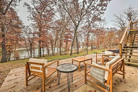 Lakefront Rogers Getaway w/ Hot Tub & Deck!