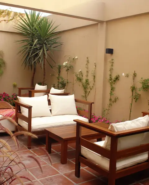 Tayka Hotel
