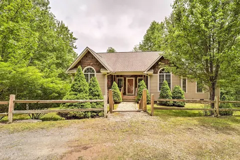 Bring Your Dog: Blue Ridge Mountain Sanctuary!