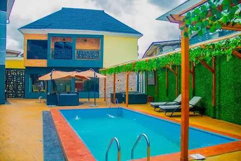 Adun Suites
