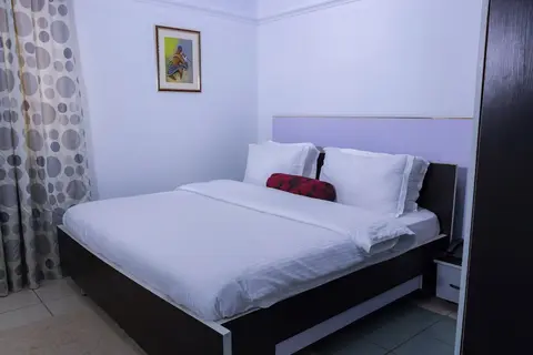 Bristlecone Suites & Apartment