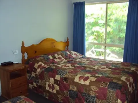 Palm Valley Motel and Self-contained Holiday Units