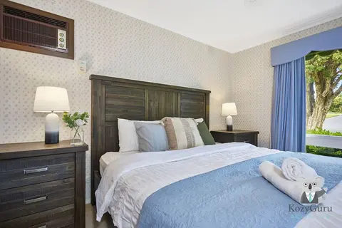 Kozyguru | Glen Waverley | Family Home & Backyard