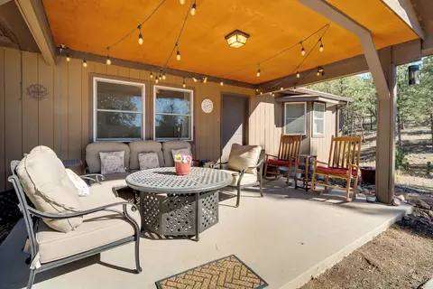 Fish, Hike & Sightsee: Lovely Florissant Cabin!