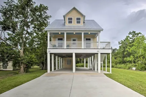 Modern Waveland Home w/ Deck, Walk to Beach!