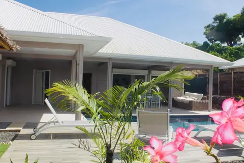 Nakolodge 3 chambres -piscine / jardin privés