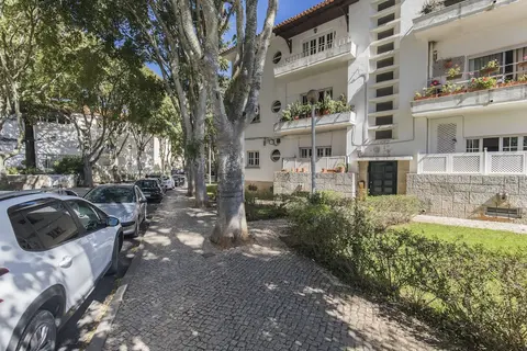 Rustic Seaview Apartment in Cascais