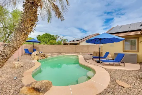 Spacious & Fenced Yard: Relaxing Home in Surprise