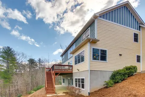 Stunning Nebo Lake House w/ Deck & Views!