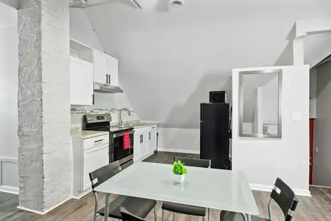 Cozy 2-bed Urban Retreat in Downtown Detroit