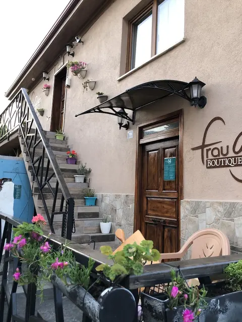Frau Guler