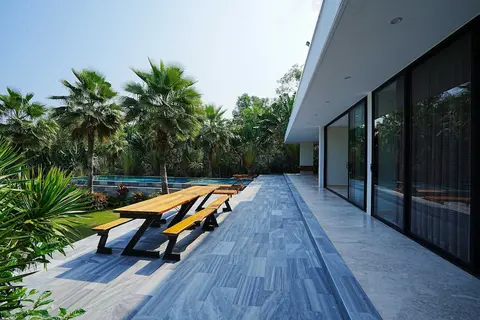 MOUNTAIN VILLA