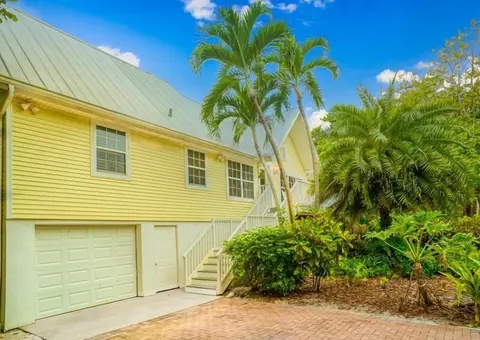 Bird Of Paradise 4 Bedroom Home by RedAwning