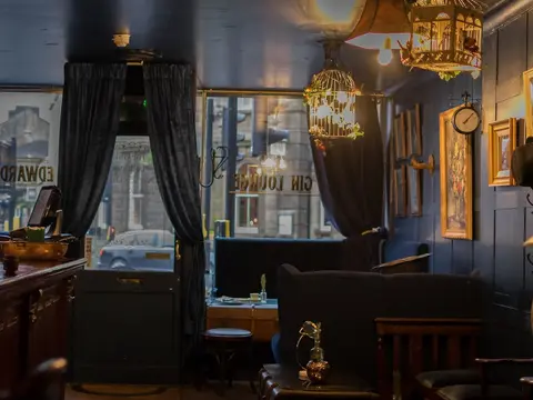 Gin Lounge Rooms