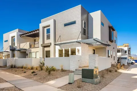 Somewhere On A Beach 5 Bedroom Townhouse