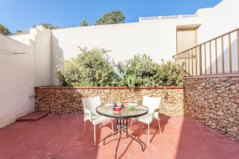 Merill Pool and Sea Charming Apart 3