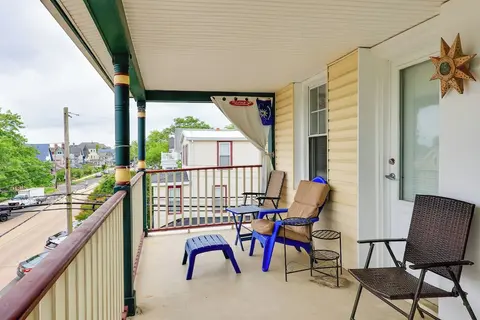 Walk to Downtown & Beach: Ocean Grove Apartment!