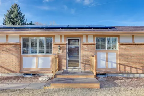 Pet-friendly Arvada Home: 13 Mi to Downtown Denver