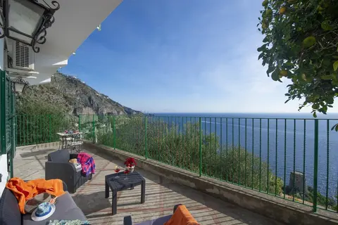 Casa Cetrangolo - Panoramic House a few Steps From the sea