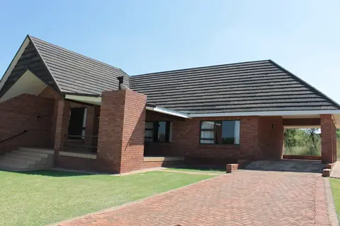 Monateng Safari Lodge