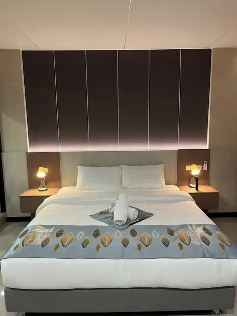 Skyport Hotel