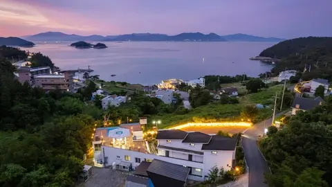 Yeosu Falling in Blue Ocean View Pension