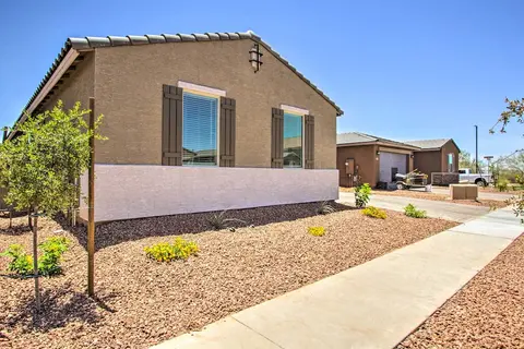 Surprise Vacation Home w/ Pool Access Near Golfing
