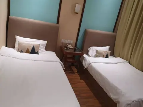 Dreamhouse Theme Hotel