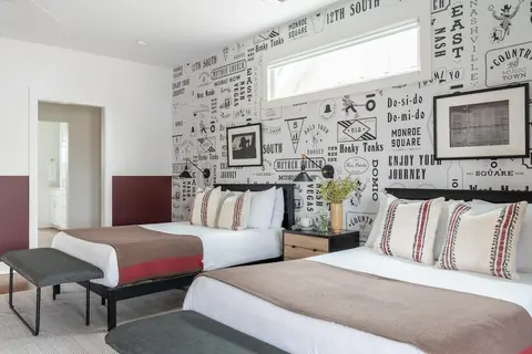 Linda, Emmylou & Patsy by Avantstay 3 Unit Buyout w/ 11br in Heart of Nashville