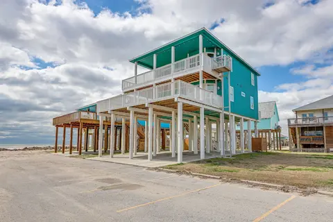 'footprints in the Sand' - Luxe Freeport Home!
