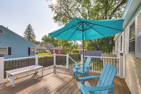 Coastal Retreat w/ Large Yard < 1 Mi to Dtwn Saco!