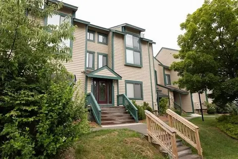 Seven Springs 2 BR Deluxe Condo with Loft, Mountain Views by RedAwning