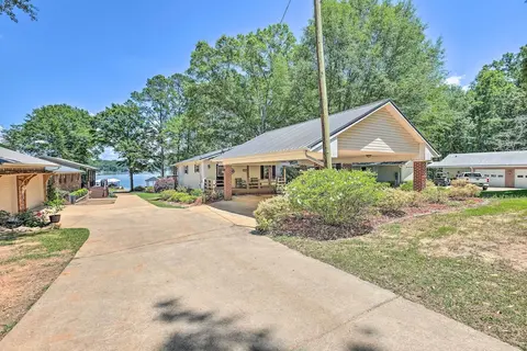 The Lake Escape: Boat Dock, Fire Pit, Kayak!
