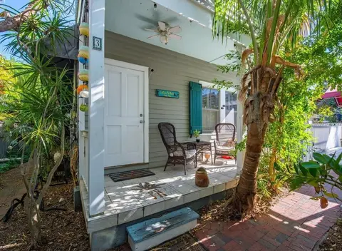 Conch Cottage by Brightwild Quiet w Shared Pool
