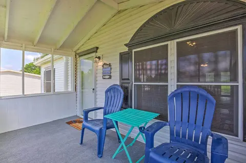 Cedar Creek Lake Access: Retreat w/ Deck
