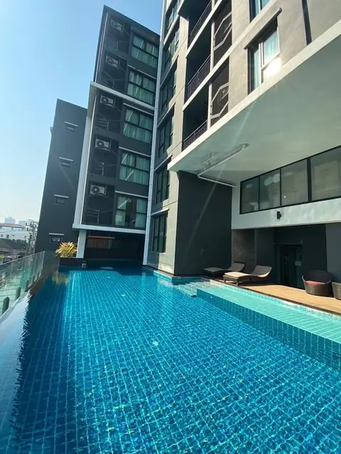 Iconic Hotel