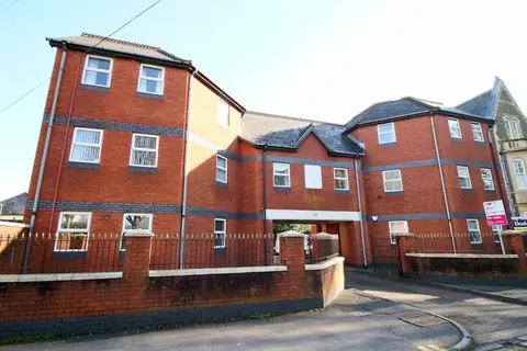Stay In Cardiff Canton St. John's Court Apartment