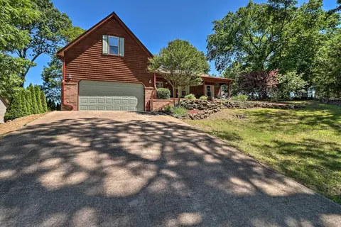 Rustic Lake-view Home Near Greers Ferry Lake