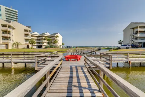 Bayfront Pensacola Beach Condo w/ Pool & Elevator
