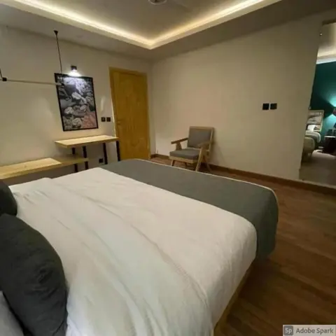 Eat And Read Hotel