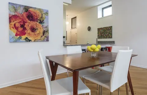 Bright Converted Storefront In Roscoe Village 2 Bedroom Apts