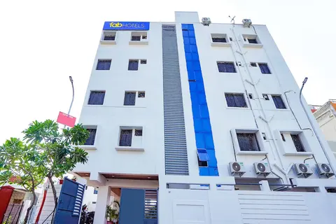 Fabexpress Yuva Inn